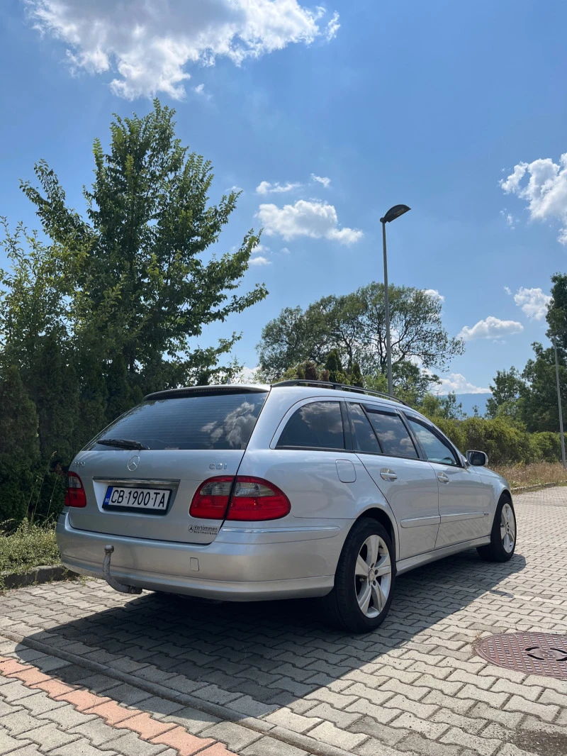 Mercedes-Benz E 220 Avantgarde, снимка 5 - Автомобили и джипове - 46641647