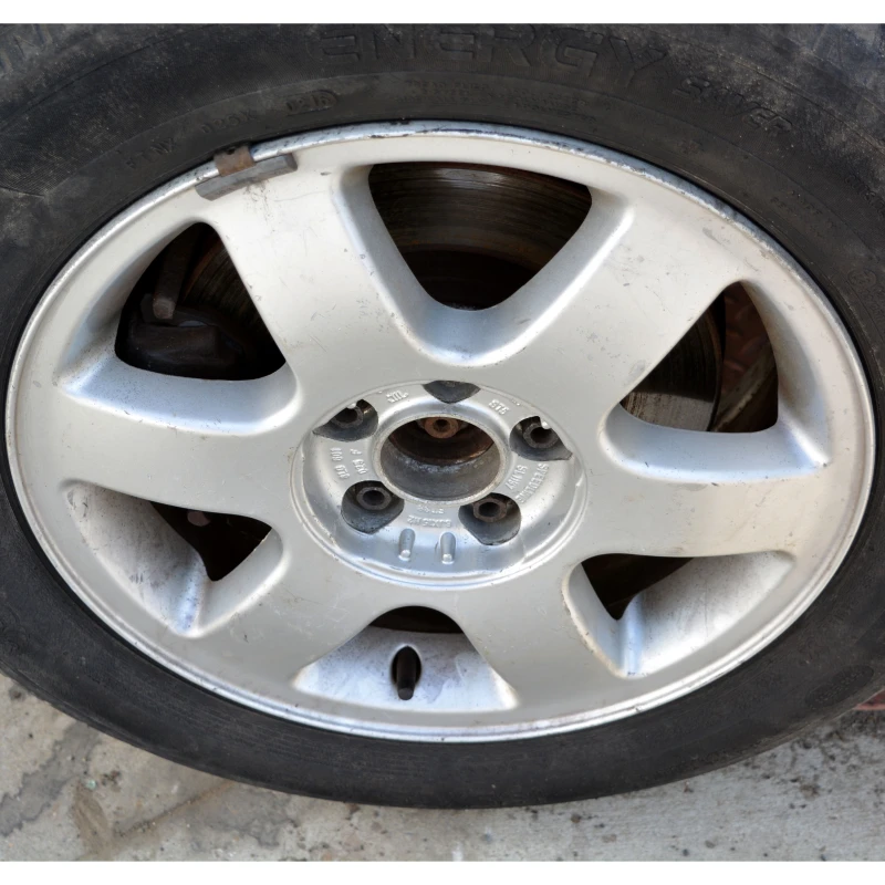 VW Bora 1.4 16V, снимка 7 - Автомобили и джипове - 49928551