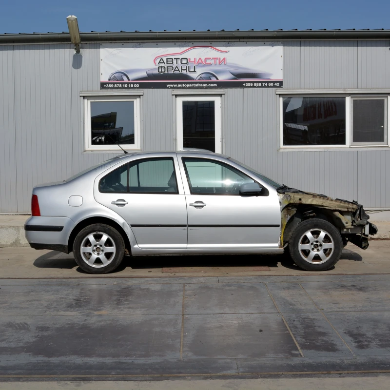VW Bora 1.4 16V, снимка 2 - Автомобили и джипове - 49928551