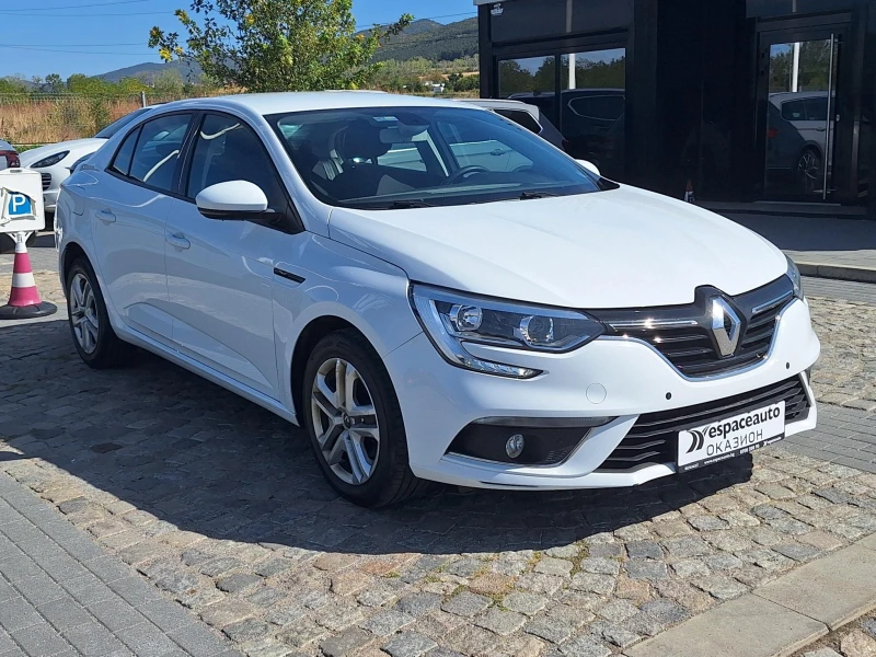 Renault Megane 1.3TCe 140 к.с./Life, снимка 3 - Автомобили и джипове - 51652970