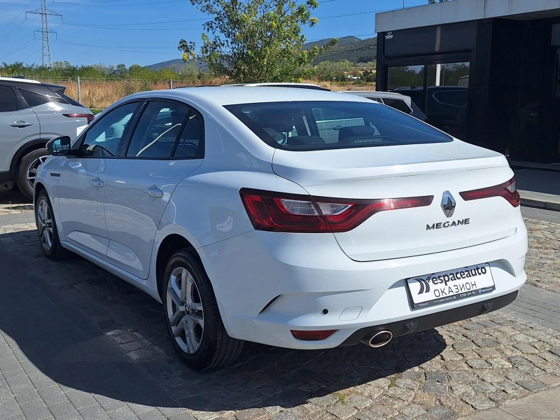 Renault Megane 1.3TCe 140 к.с./Life, снимка 6 - Автомобили и джипове - 51652970