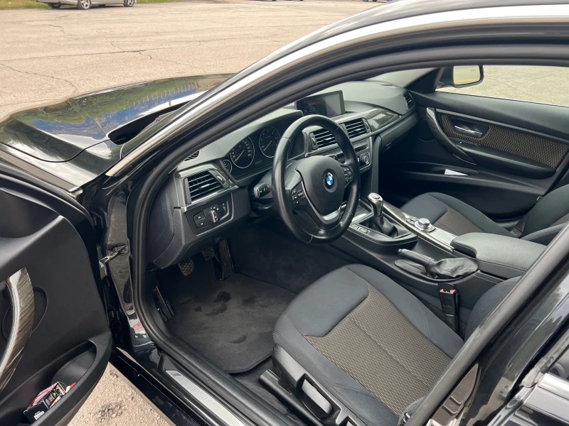 BMW 320, снимка 10 - Автомобили и джипове - 51910240