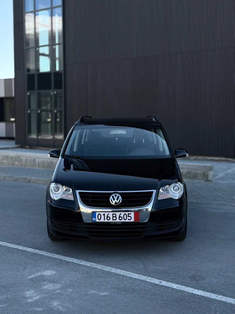 VW Touran * * 1.9TDI 105кс 7 МЕСТЕН ТОП СЪСТОЯНИЕ!* * , снимка 2 - Автомобили и джипове - 52930048