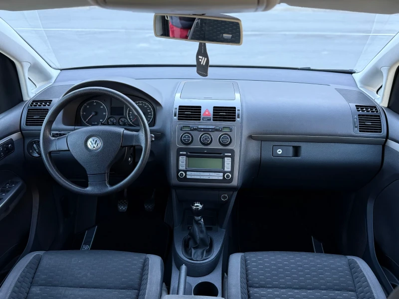 VW Touran * * 1.9TDI 105кс 7 МЕСТЕН ТОП СЪСТОЯНИЕ!* * , снимка 8 - Автомобили и джипове - 52930048