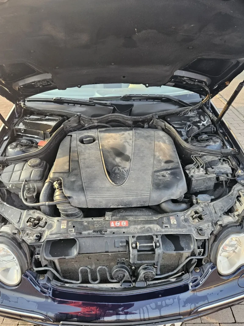 Mercedes-Benz C 220 2.2 cdi, снимка 8 - Автомобили и джипове - 53066507