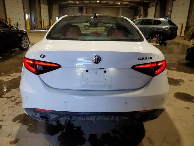 Alfa Romeo Giulia TI Q4 , снимка 6 - Автомобили и джипове - 49287672