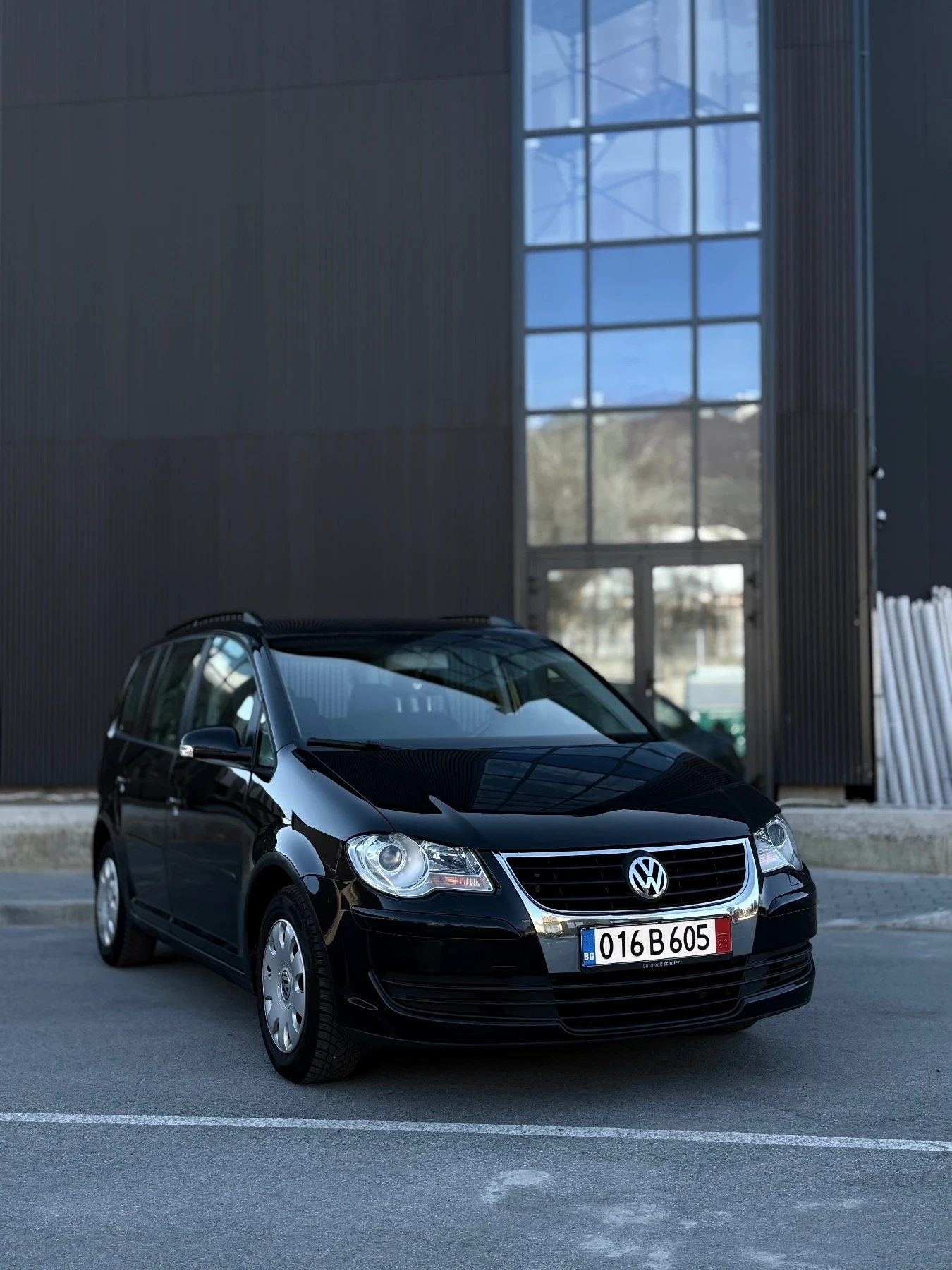 VW Touran * * 1.9TDI 105кс 7 МЕСТЕН ТОП СЪСТОЯНИЕ!* * , снимка 1