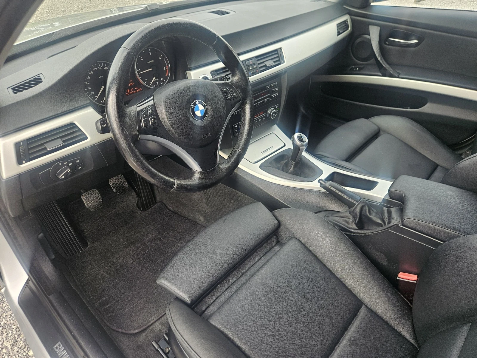 BMW 320 2.0 D 163 - изображение 9