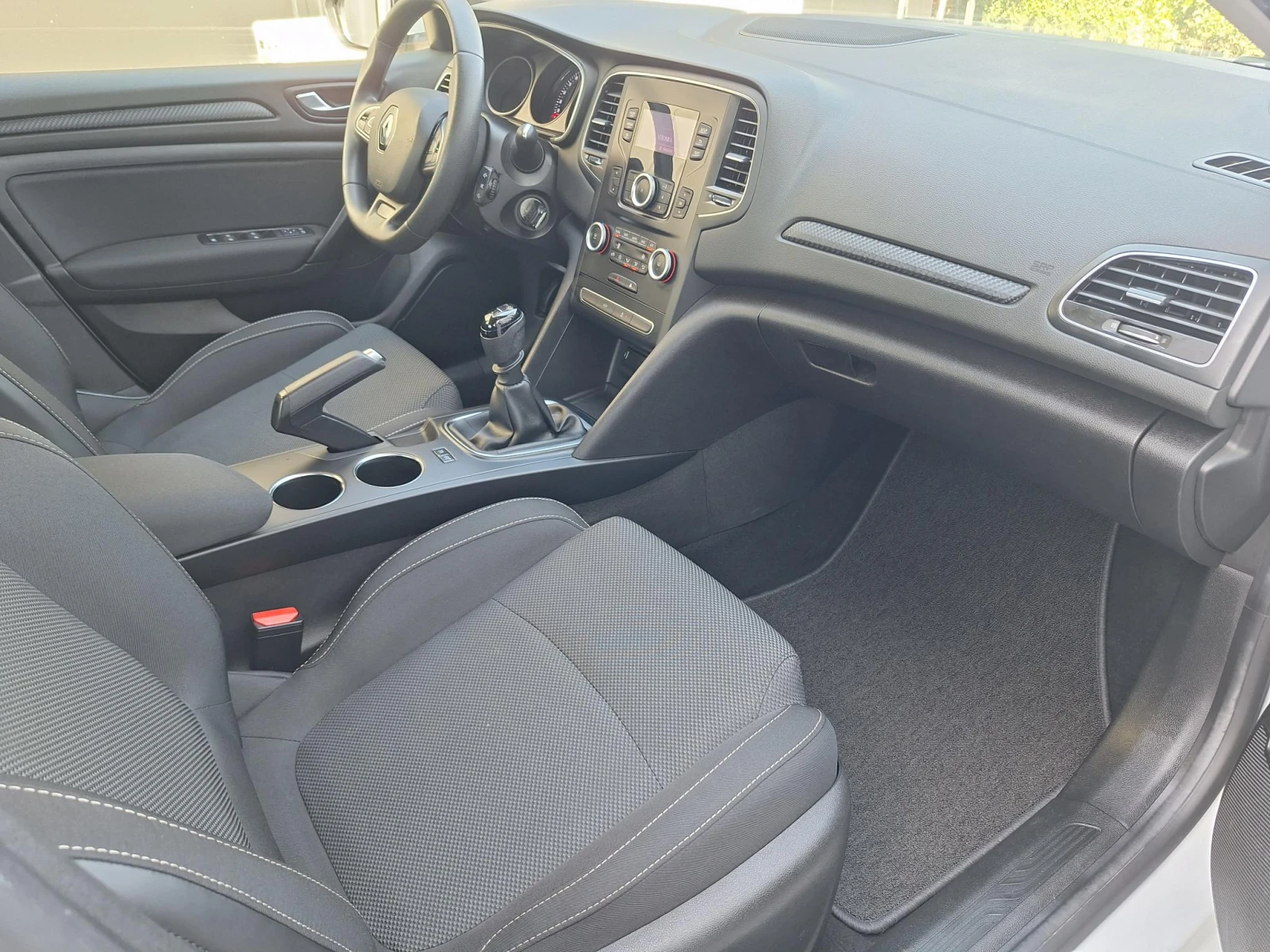 Renault Megane 1.3TCe 140 ../Life | Mobile.bg   12