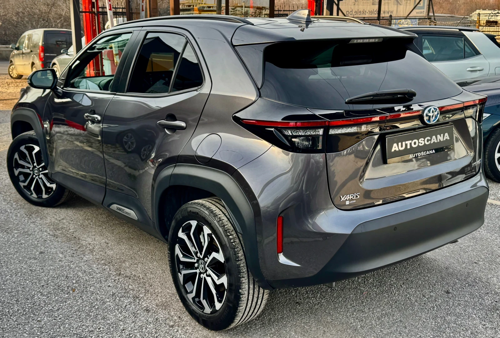 Toyota Yaris Cross Trend / Гаранционна - изображение 4