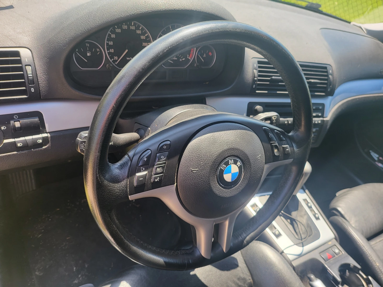 BMW 330 3.0 Xi LPG, снимка 12 - Автомобили и джипове - 53501526