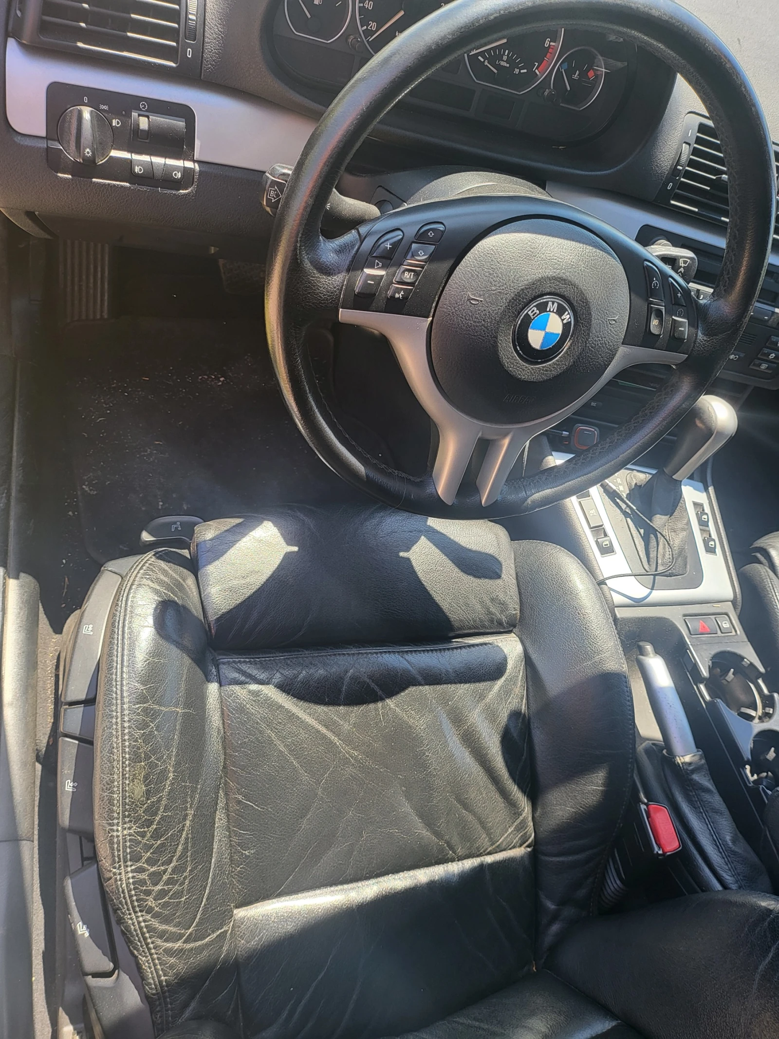 BMW 330 3.0 Xi LPG, снимка 11 - Автомобили и джипове - 53501526
