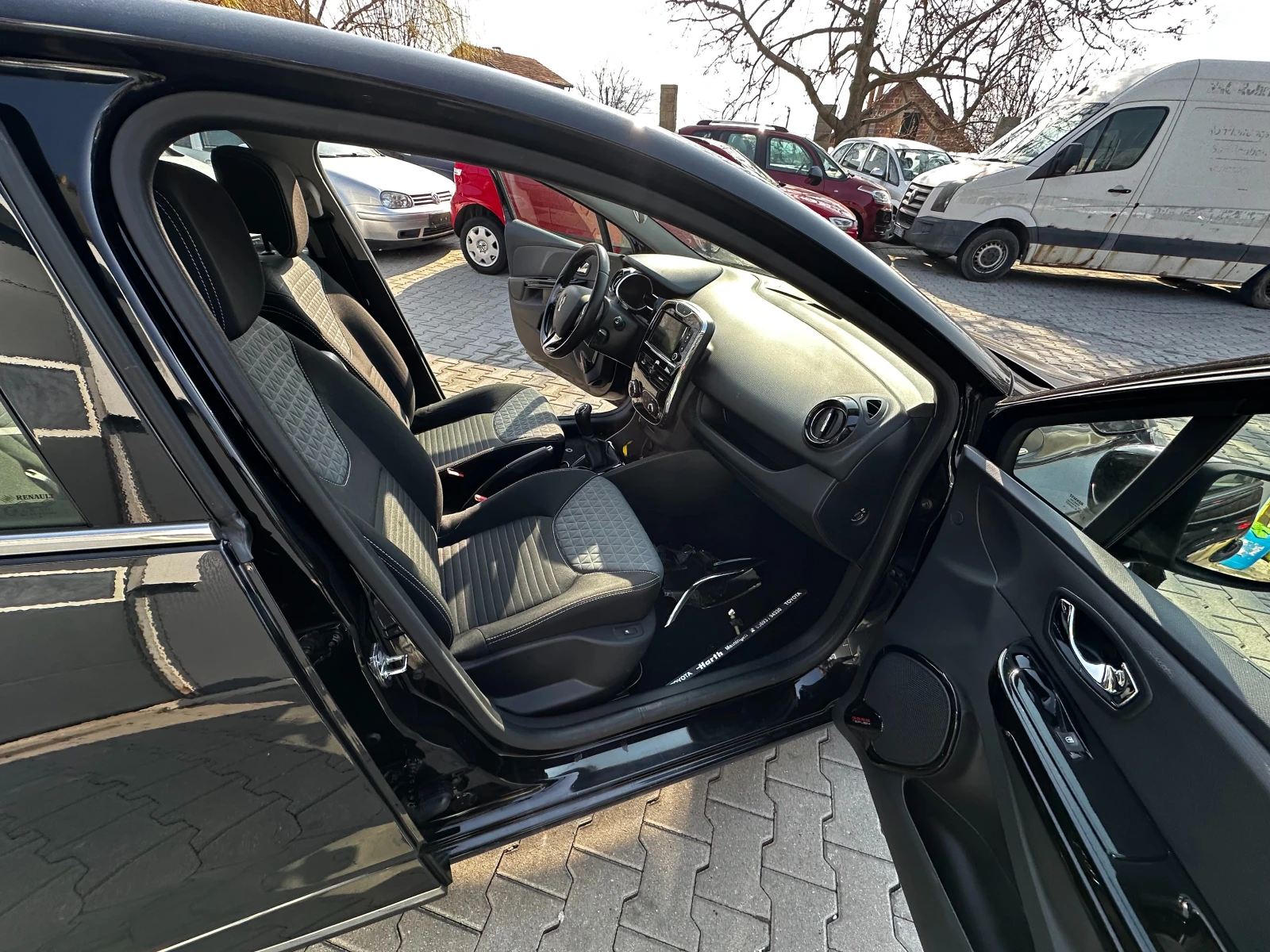 Renault Clio 0.9 TCe 90�.� | Mobile.bg � ����������� 10