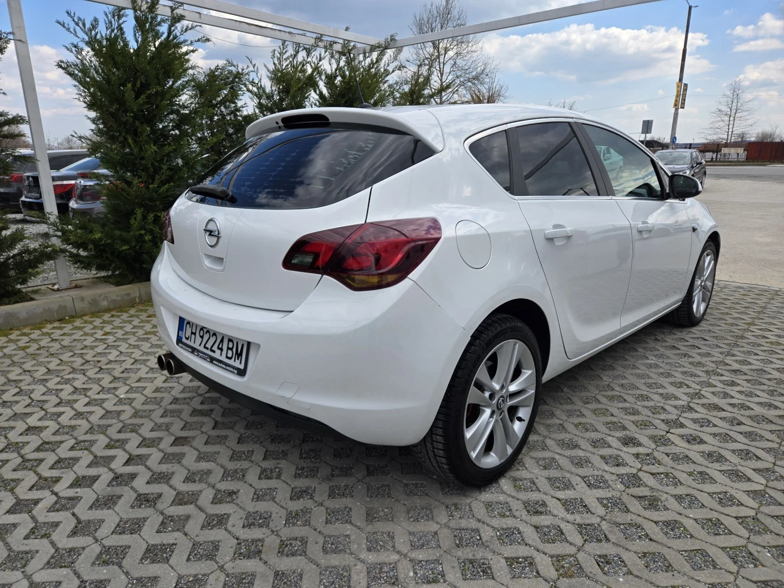 Opel Astra 2.0CDTI-160кс= 6ск= НАВИ= КАМЕРА= SPORT EDITION, снимка 3 - Автомобили и джипове - 53977978