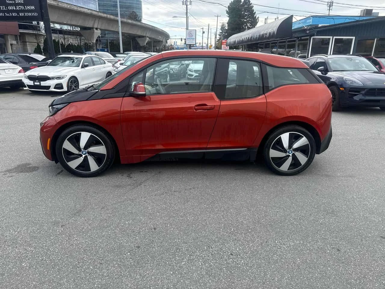 BMW i3 4dr HB w/Range Extender /CARFAX/Подгрев/2 Ключа, снимка 3 - Автомобили и джипове - 54068589