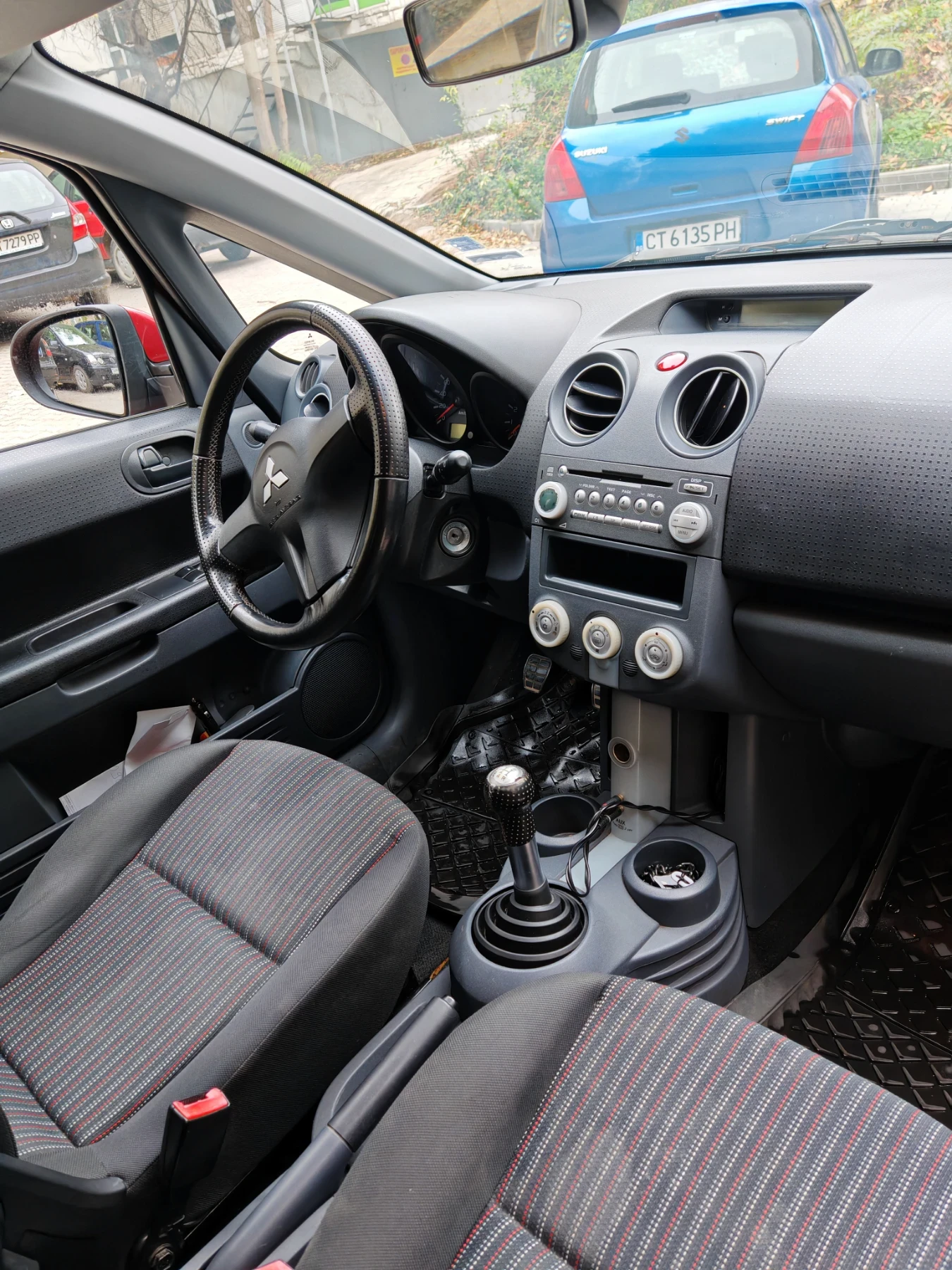 Mitsubishi Colt 1.3 95 к.с., снимка 12 - Автомобили и джипове - 54135828