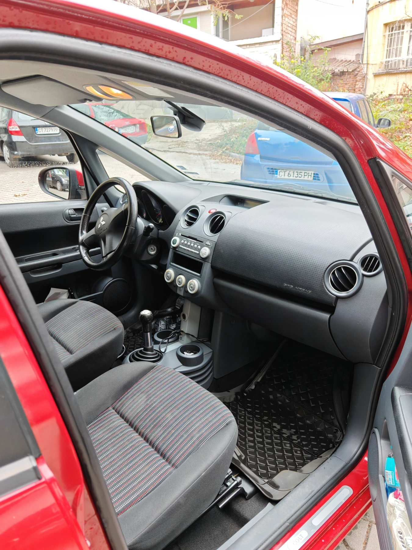 Mitsubishi Colt 1.3 95 к.с., снимка 11 - Автомобили и джипове - 54135828