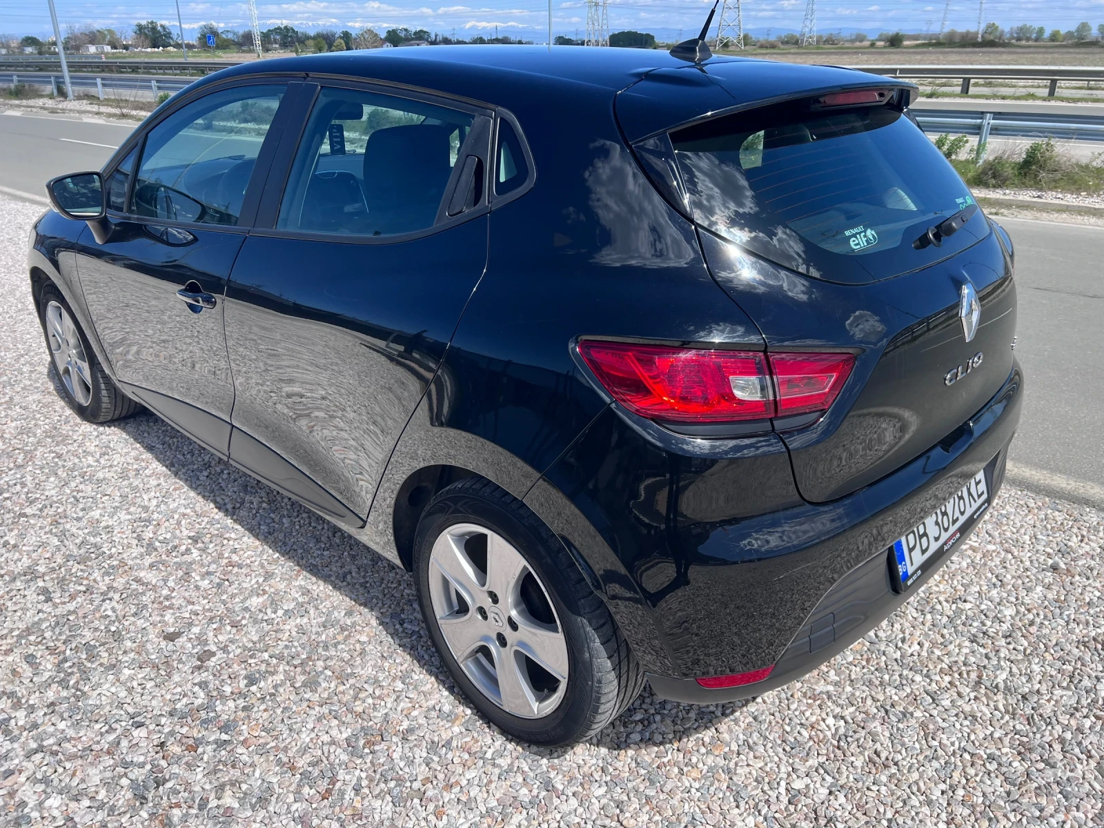 Renault Clio 1.5 dci , снимка 6 - Автомобили и джипове - 54239371