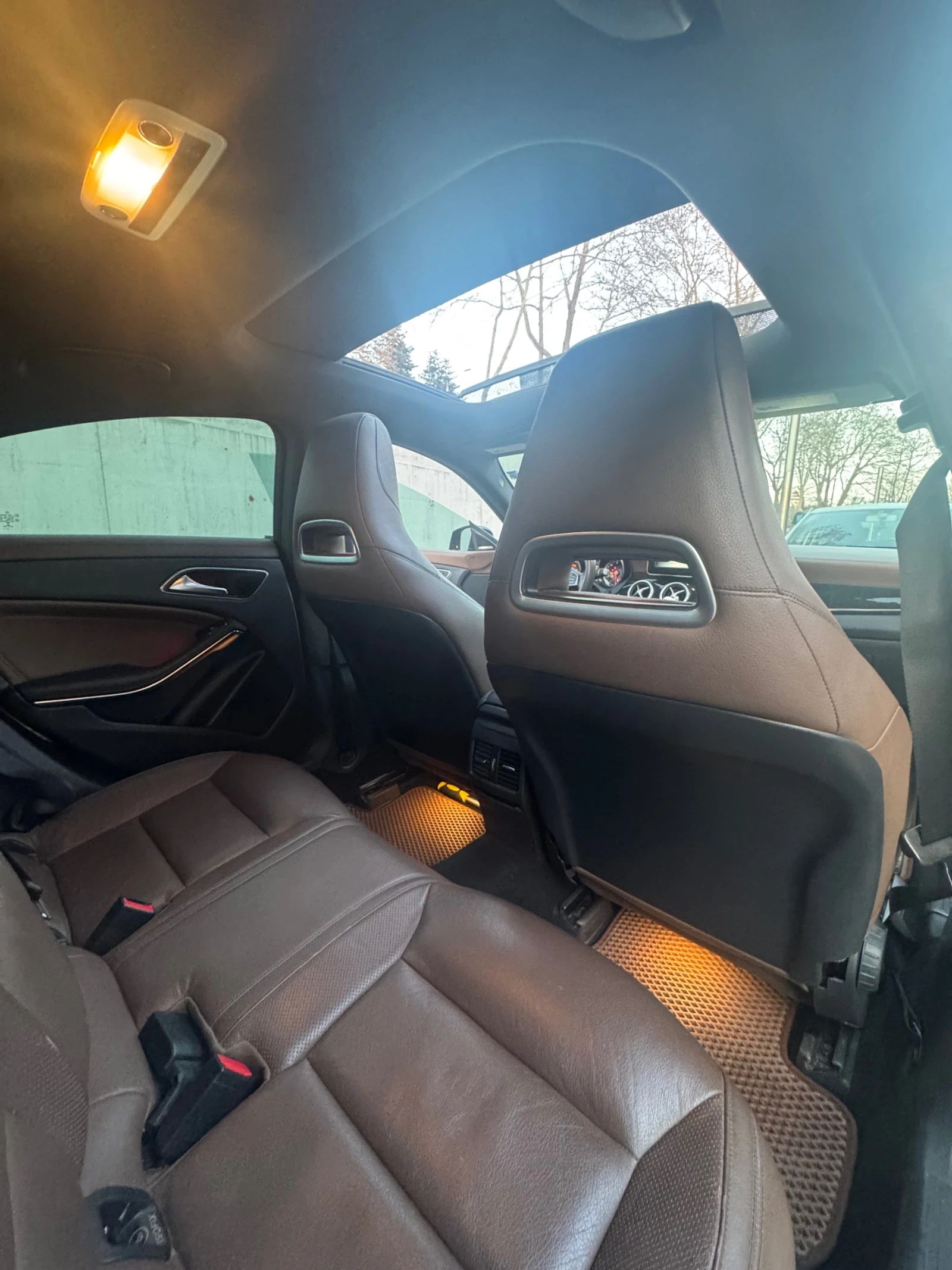 Mercedes-Benz CLA 250, снимка 5 - Автомобили и джипове - 54383446