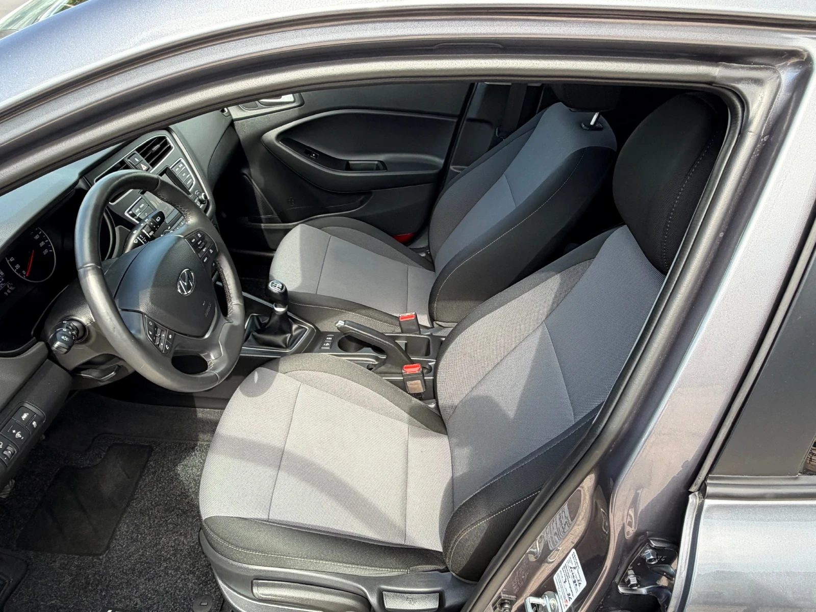 Hyundai I20 90000км, снимка 11 - Автомобили и джипове - 54930991