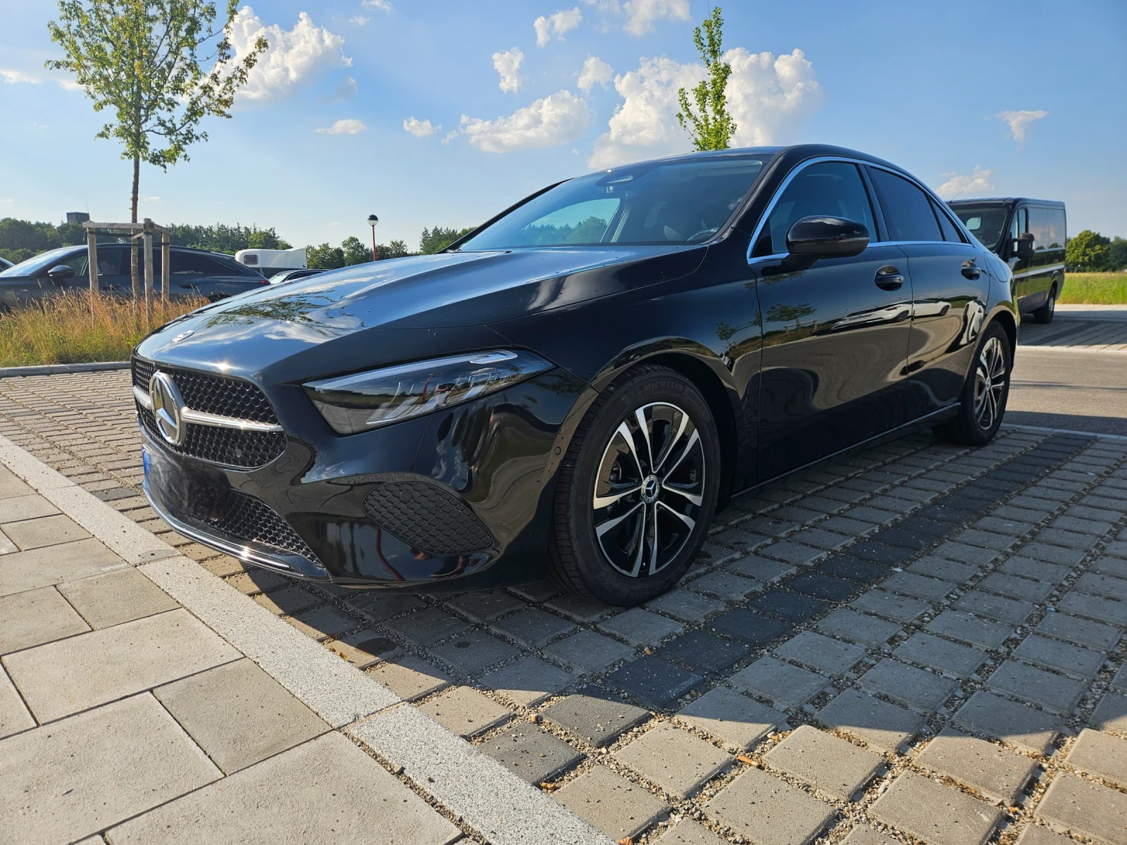 Mercedes-Benz A 220 4Matic Facelift Sedan, снимка 7 - Автомобили и джипове - 55052478