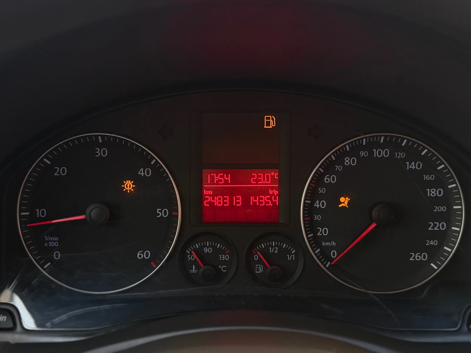 VW Golf 1.9 TDi NAVI ~90~ , снимка 9 - Автомобили и джипове - 55388185
