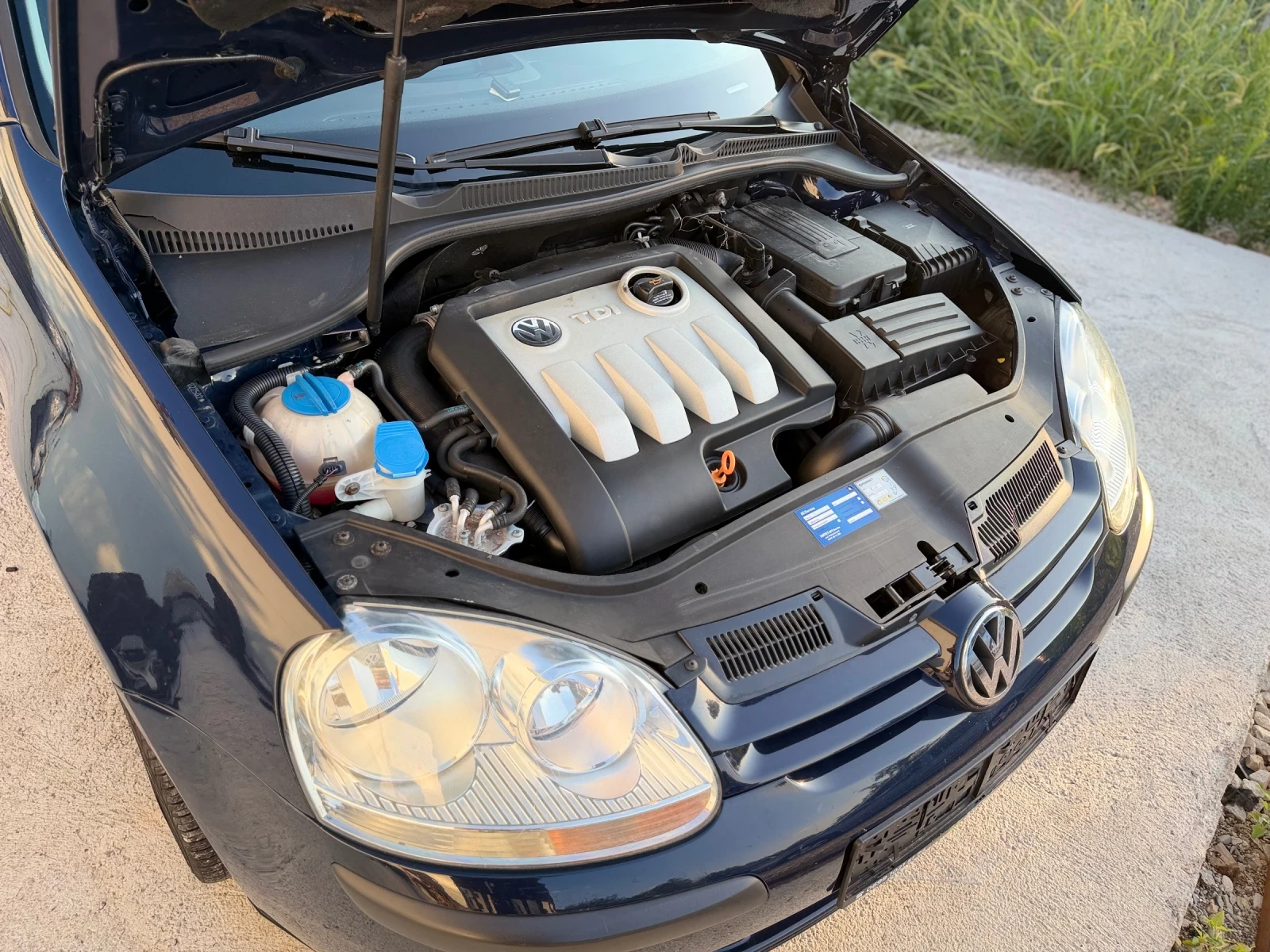 VW Golf 1.9 TDi NAVI ~90~ , снимка 14 - Автомобили и джипове - 55388185