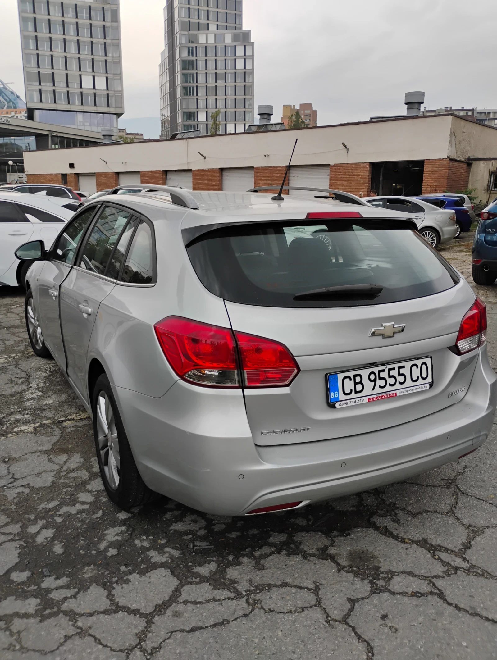 Chevrolet Cruze 1.7 CDTI 131 k.c, снимка 3 - Автомобили и джипове - 55419515