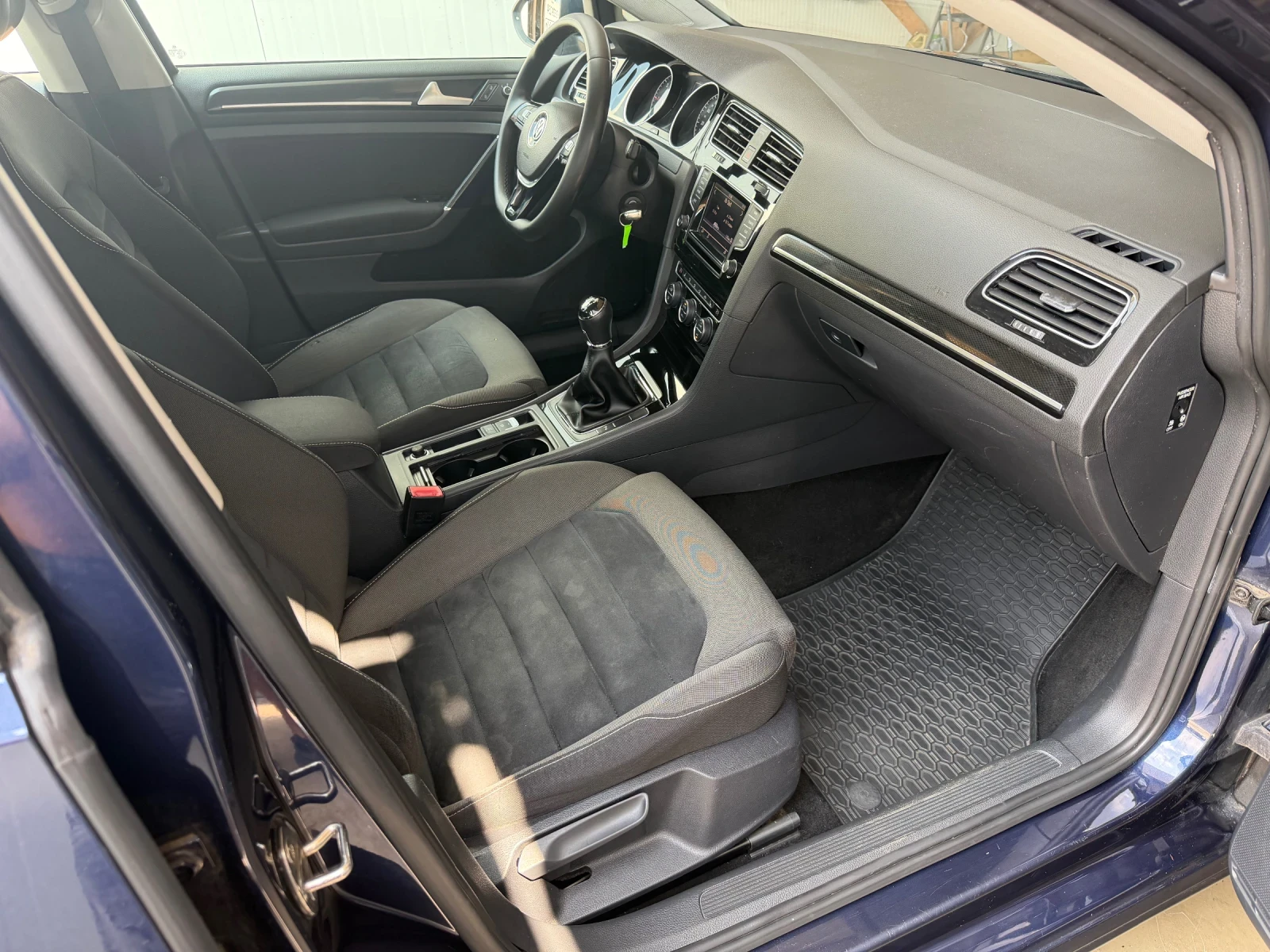 VW Golf 2.0tdi. 150к.с R-line, снимка 11 - Автомобили и джипове - 55652898
