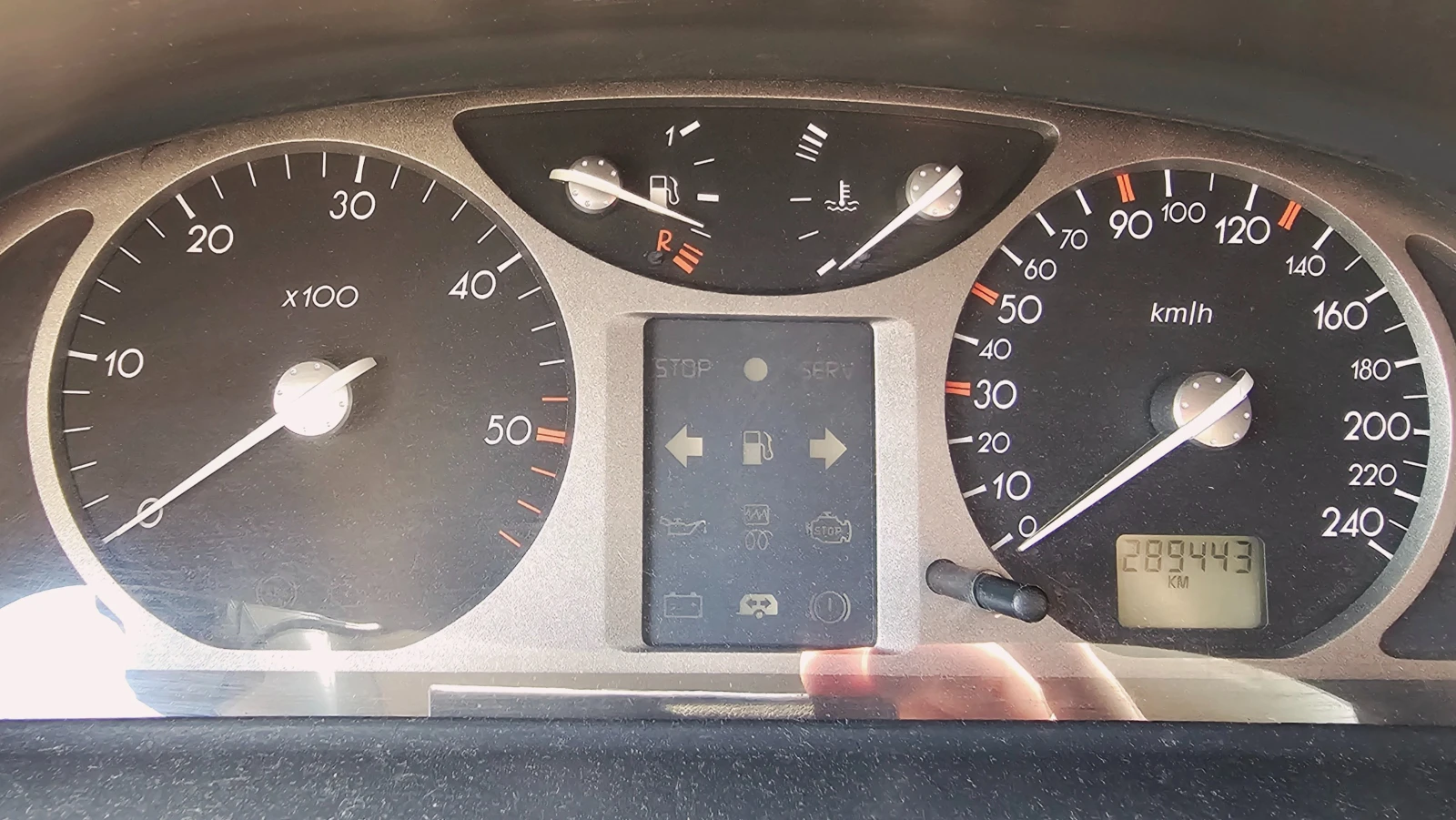 Renault Laguna 1.9 DCI 120 к.с. Privilege, снимка 9 - Автомобили и джипове - 55670248