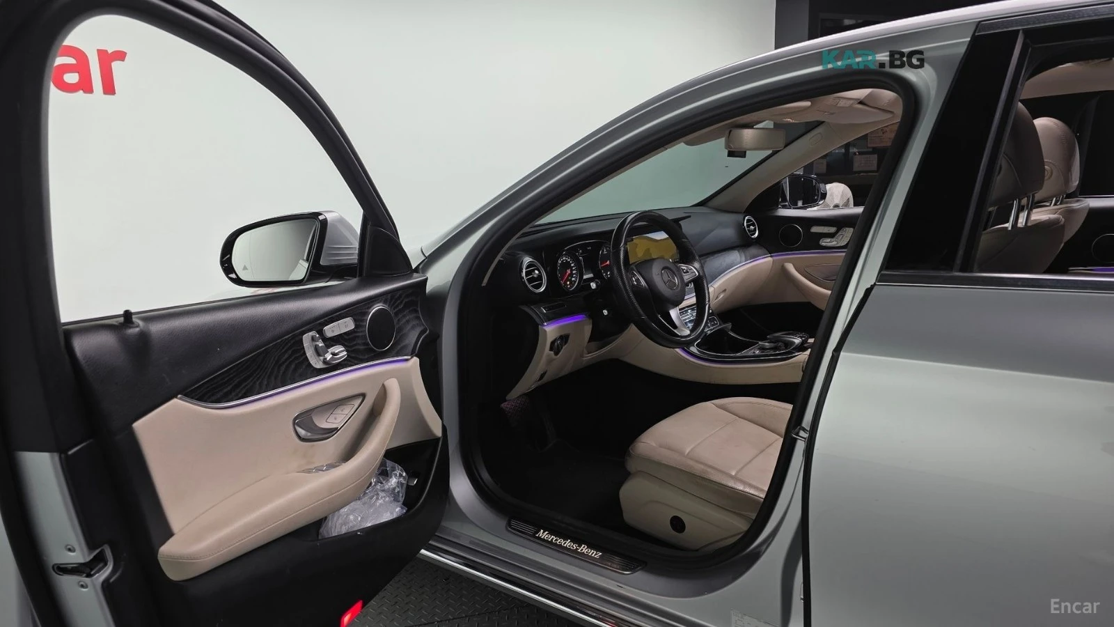Mercedes-Benz E 220 DIESEL* PANO* ПОДГРЕВ* LANE ASS* ХЕДЪП* , снимка 9 - Автомобили и джипове - 55792592