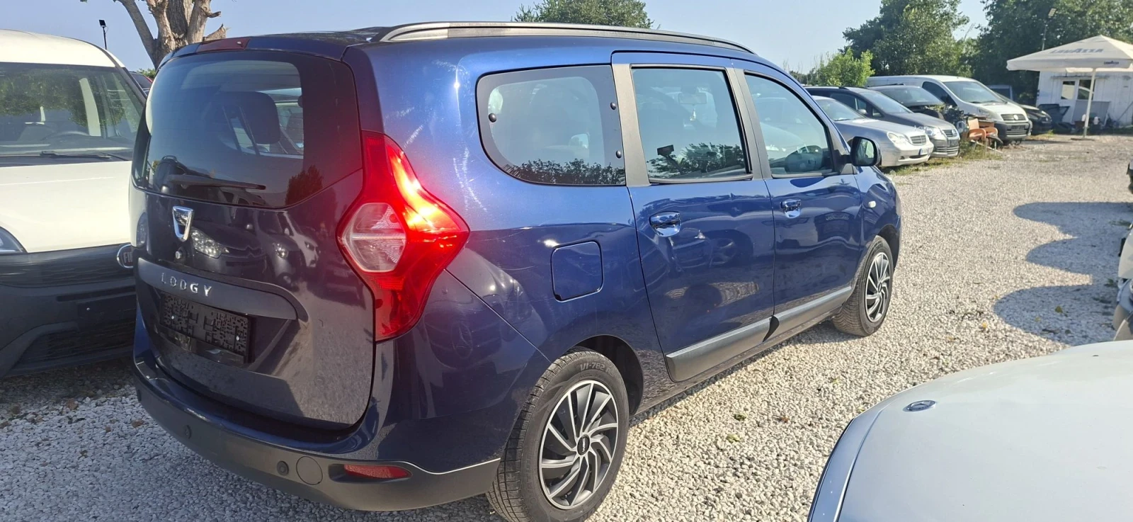 Dacia Lodgy 1, 5 DCI-6+ 1 MECTA, снимка 2 - Автомобили и джипове - 55836214