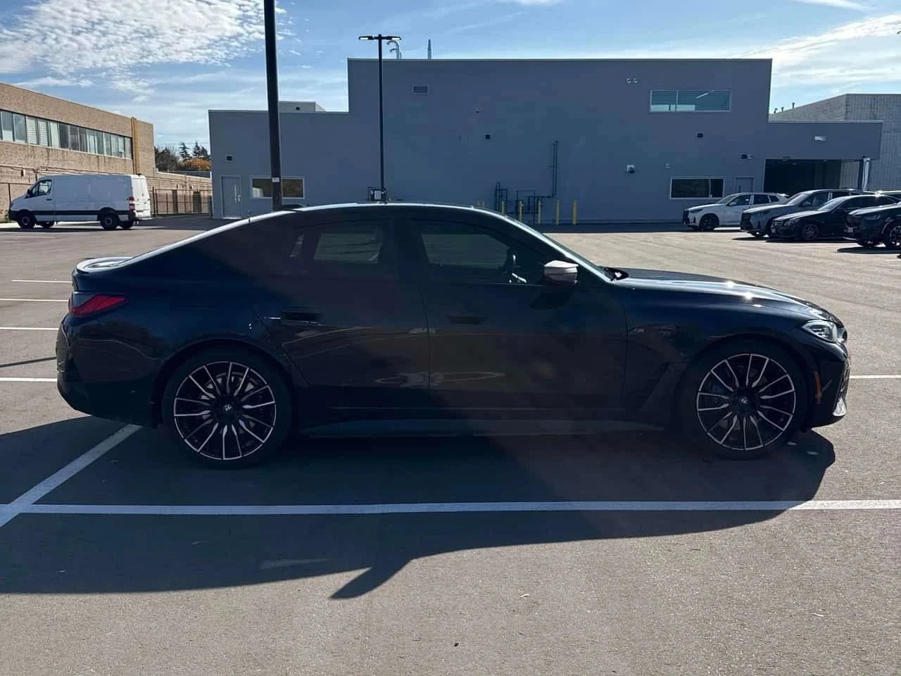 BMW i4, снимка 4 - Автомобили и джипове - 56690856