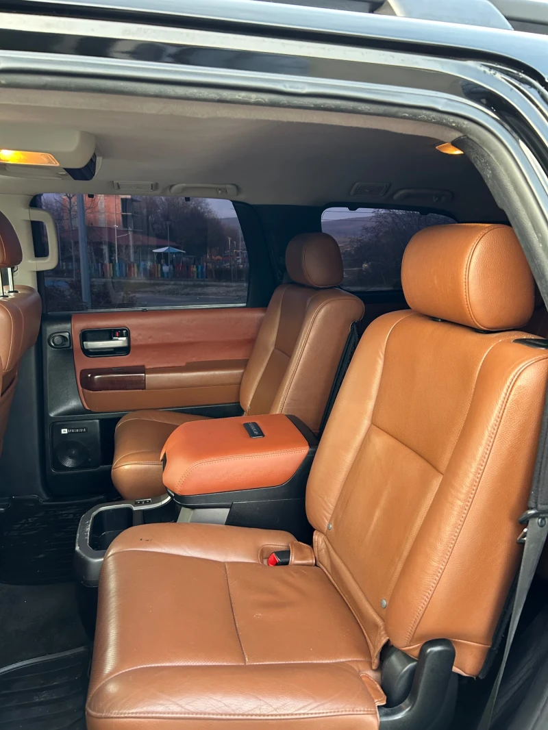 Toyota Sequoia 5.7 PLATINUM, снимка 10 - Автомобили и джипове - 52840266
