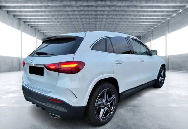 Mercedes-Benz GLA 200 = AMG Line = Premium Гаранция - изображение 3