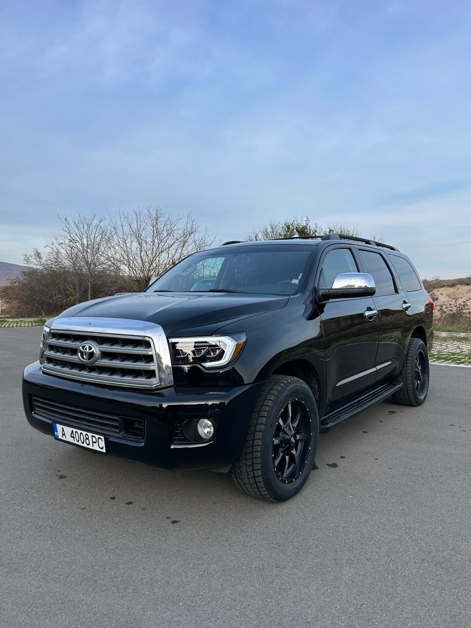 Toyota Sequoia 5.7 PLATINUM, снимка 1