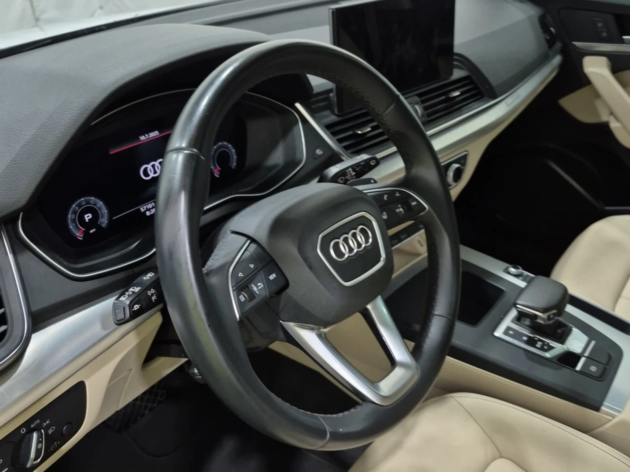 Audi Q5 * CARFAX * АВТО КРЕДИТ * ЦЕНА ДО БГ! - изображение 10