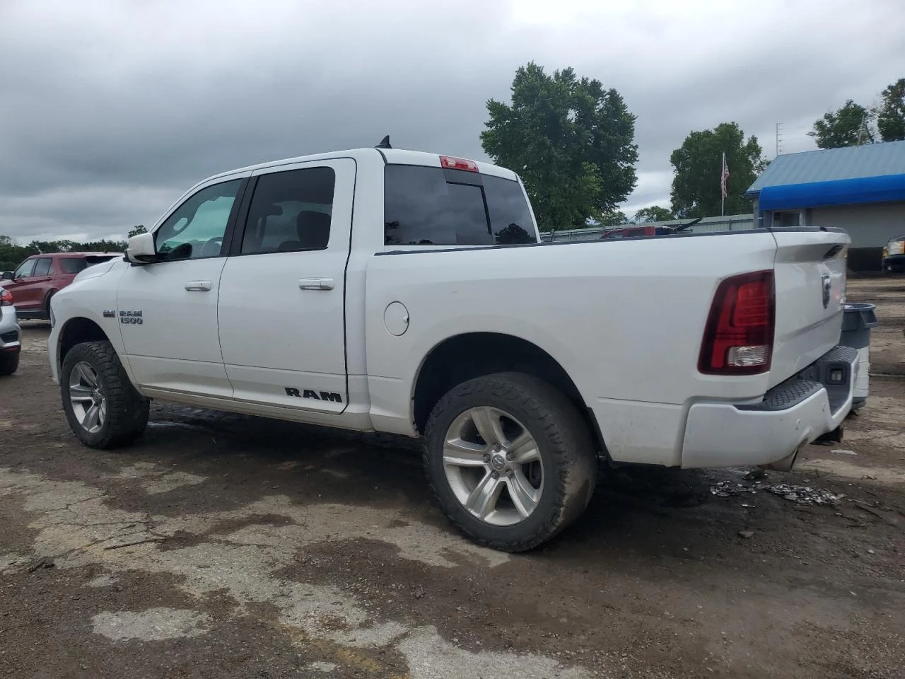 Dodge RAM 1500 SPORT 5.7L ФИКСИРАНА ЦЕНА! ОБДУХВАНЕ/КОЖА/ПОДГРЕВИ - изображение 4