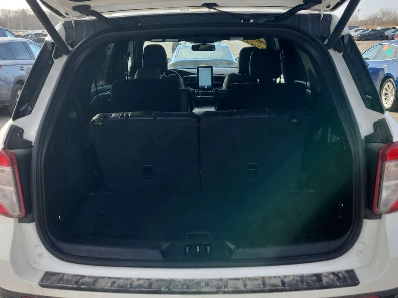 Ford Explorer * ST * ДИСТРОНИК* 360 КАМЕРА* ПОДГРЕВИ* ОБДУХВАНЕ, снимка 15 - Автомобили и джипове - 53710668