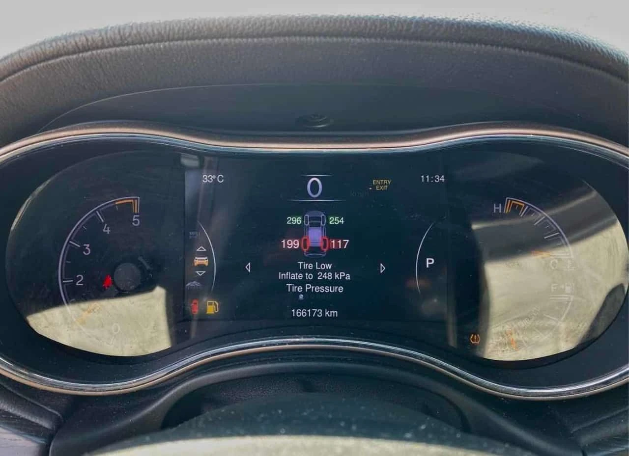 Jeep Grand cherokee * Summit * CARFAX* ОБДУХВАНЕ* ДИСТРОНИК* , снимка 8 - Автомобили и джипове - 53769165