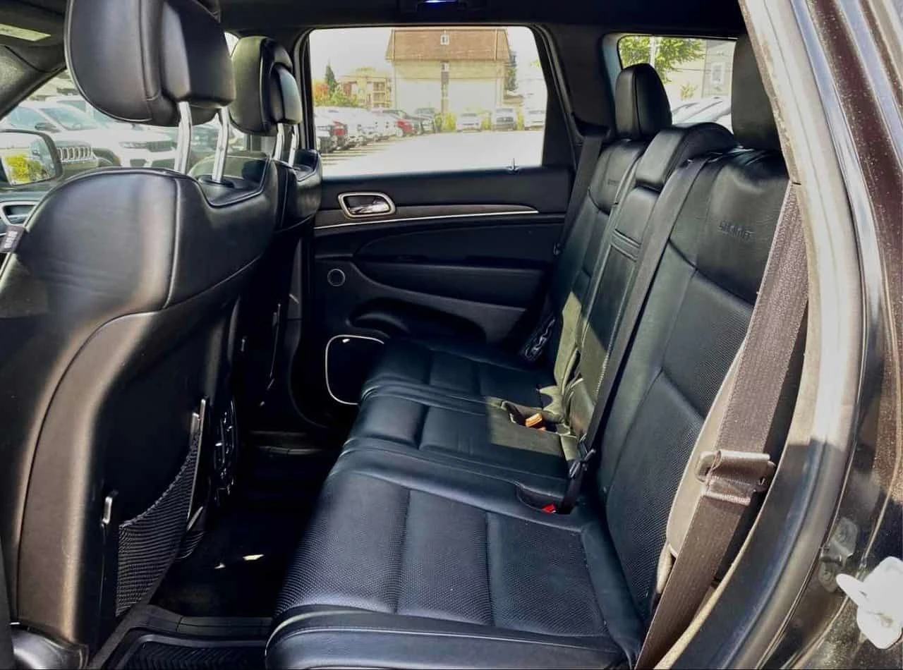 Jeep Grand cherokee * Summit * CARFAX* ОБДУХВАНЕ* ДИСТРОНИК* , снимка 11 - Автомобили и джипове - 53769165