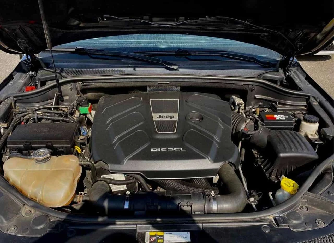 Jeep Grand cherokee * Summit * CARFAX* ОБДУХВАНЕ* ДИСТРОНИК* , снимка 12 - Автомобили и джипове - 53769165