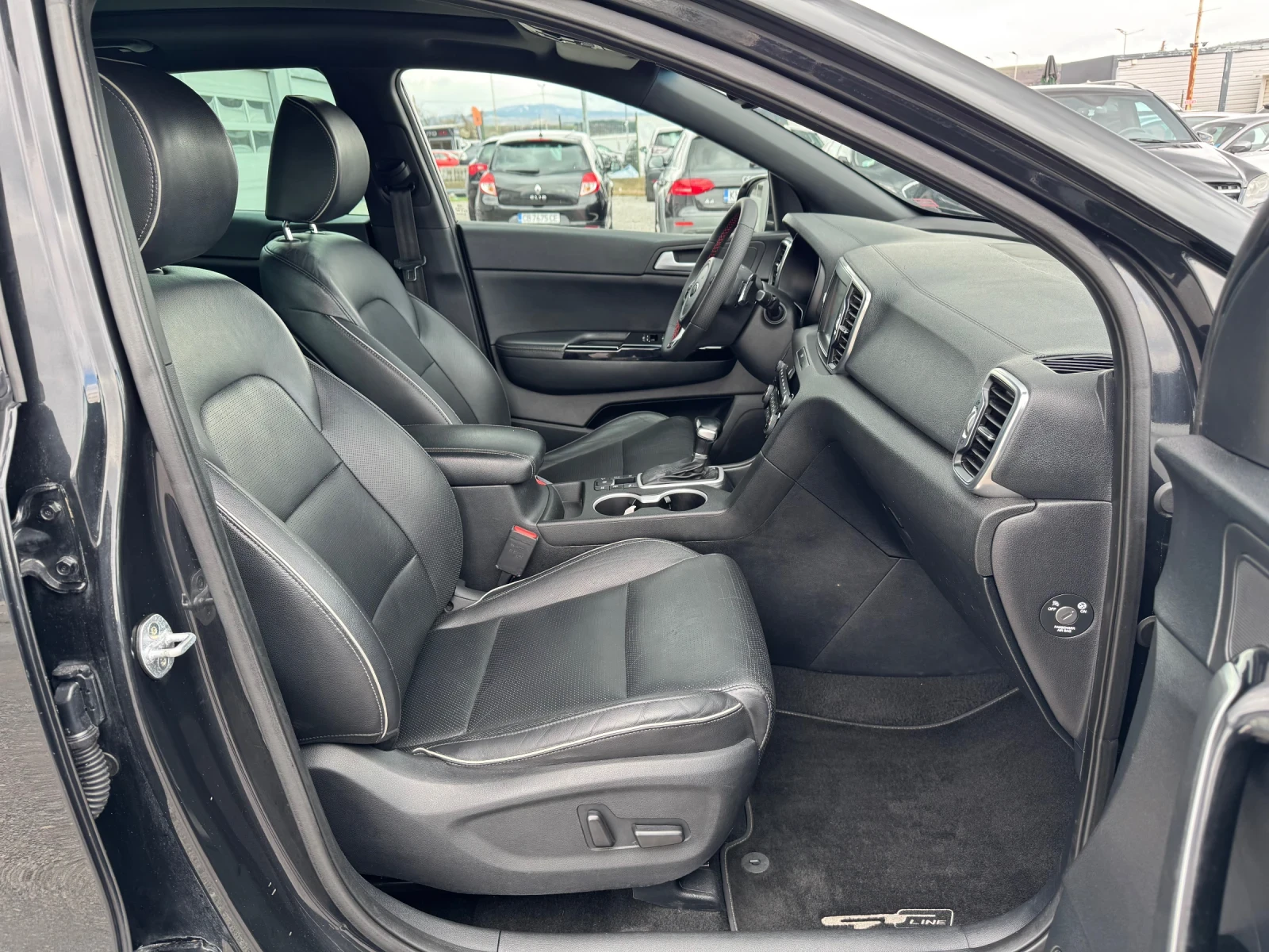 Kia Sportage 1.6TGDI/GT-LINE 4WD/166.000км Сервизна история Киа, снимка 9 - Автомобили и джипове - 54008237