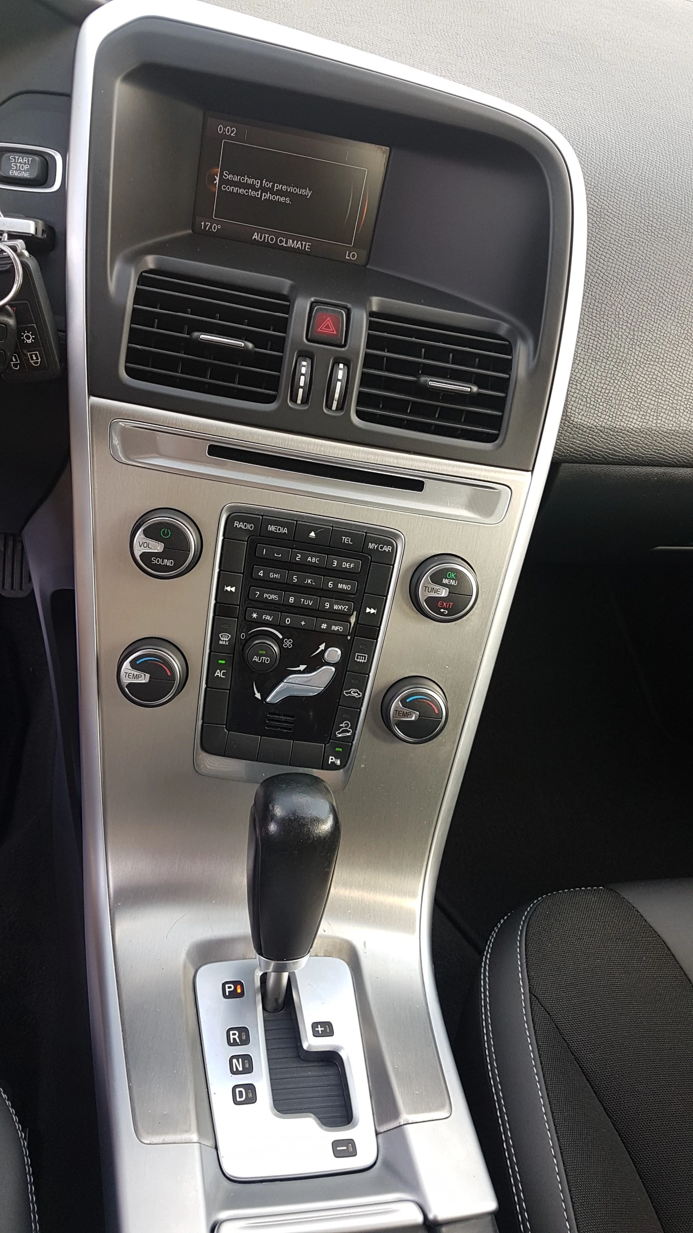 Volvo XC60 2.4 D3 163кс 4×4, снимка 13 - Автомобили и джипове - 54555274