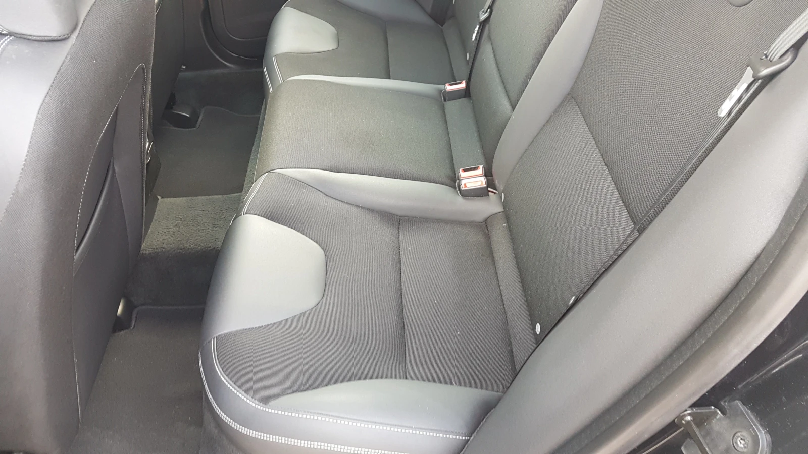 Volvo XC60 2.4 D3 163кс 4×4, снимка 16 - Автомобили и джипове - 54555274