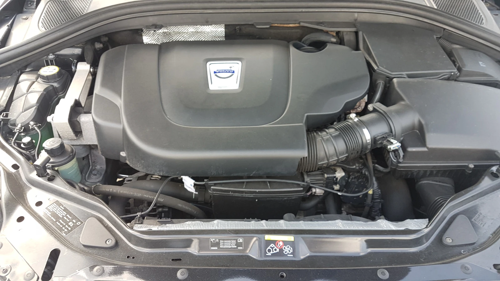 Volvo XC60 2.4 D3 163кс 4×4, снимка 15 - Автомобили и джипове - 54555274