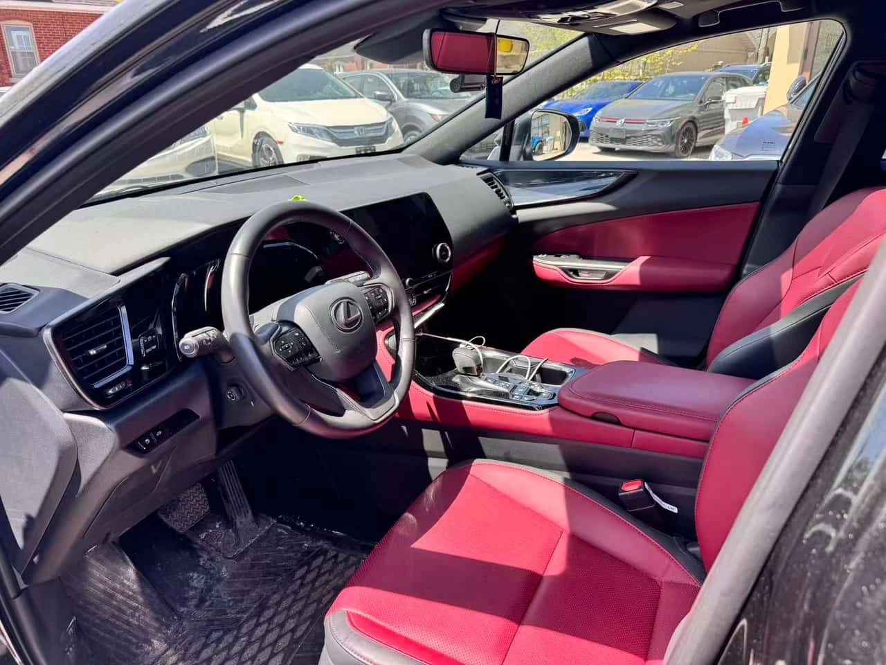 Lexus NX 350 * CARFAX * АВТОКРЕДИТ БЕЗ ПЪРВОНАЧАЛНА ВНОСКА, снимка 5 - Автомобили и джипове - 54610038