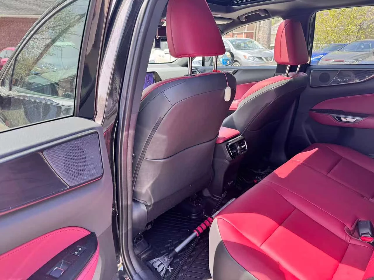 Lexus NX 350 * CARFAX * АВТОКРЕДИТ БЕЗ ПЪРВОНАЧАЛНА ВНОСКА, снимка 11 - Автомобили и джипове - 54610038