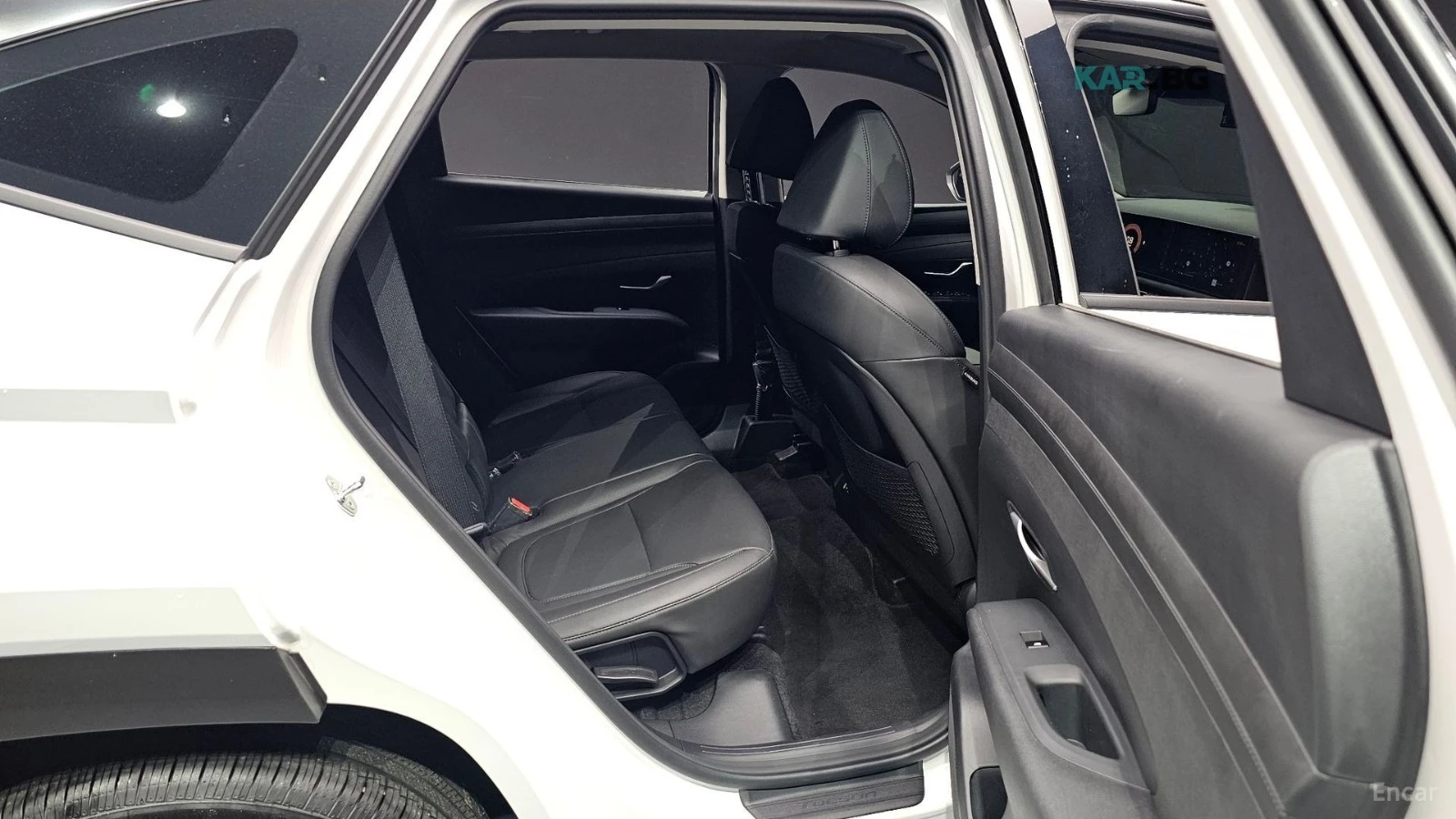 Hyundai Tucson 2.0* DIESEL* 4WD* MODAN* ОБДУХВ.* КОЖА* ПОДГРЕВ* Н, снимка 11 - Автомобили и джипове - 54858456