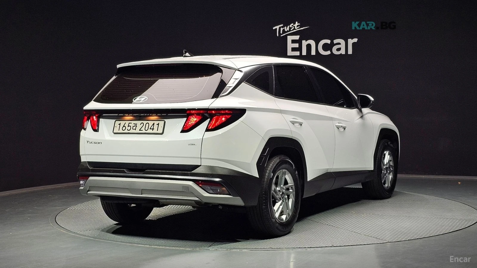 Hyundai Tucson 2.0* DIESEL* 4WD* MODAN* ОБДУХВ.* КОЖА* ПОДГРЕВ* Н, снимка 2 - Автомобили и джипове - 54858456